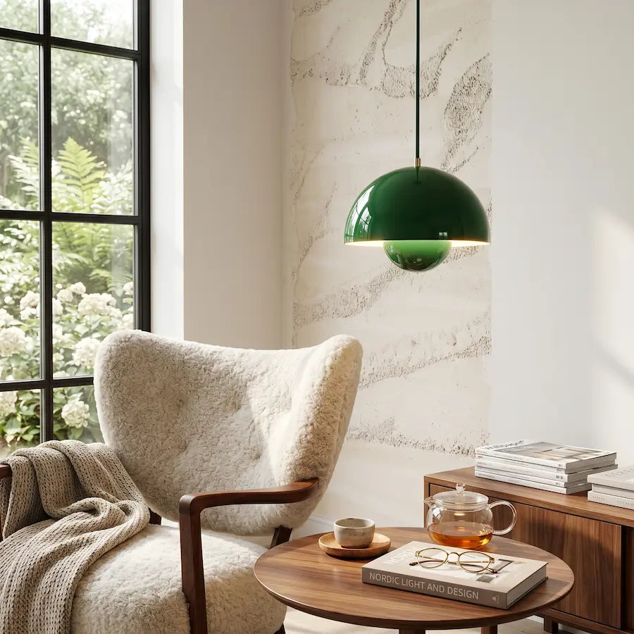 suspension luminaire design minimaliste couleur vert dans salon