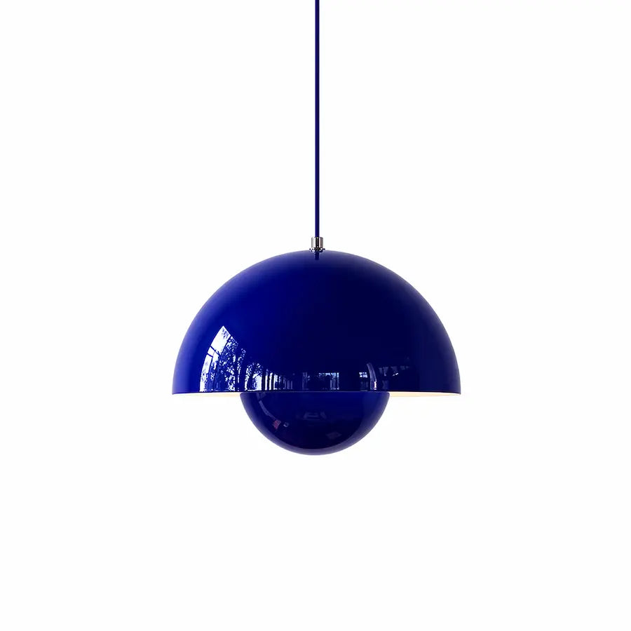 suspension luminaire design minimaliste couleur bleu foncé